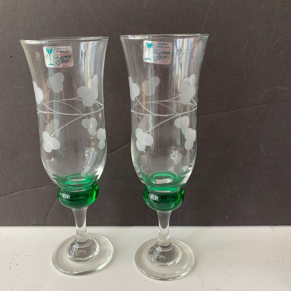Eamon Glass Dublin HANDCUT IN DUBLIN TWO FLUTE GLASSES NEW IN BOX